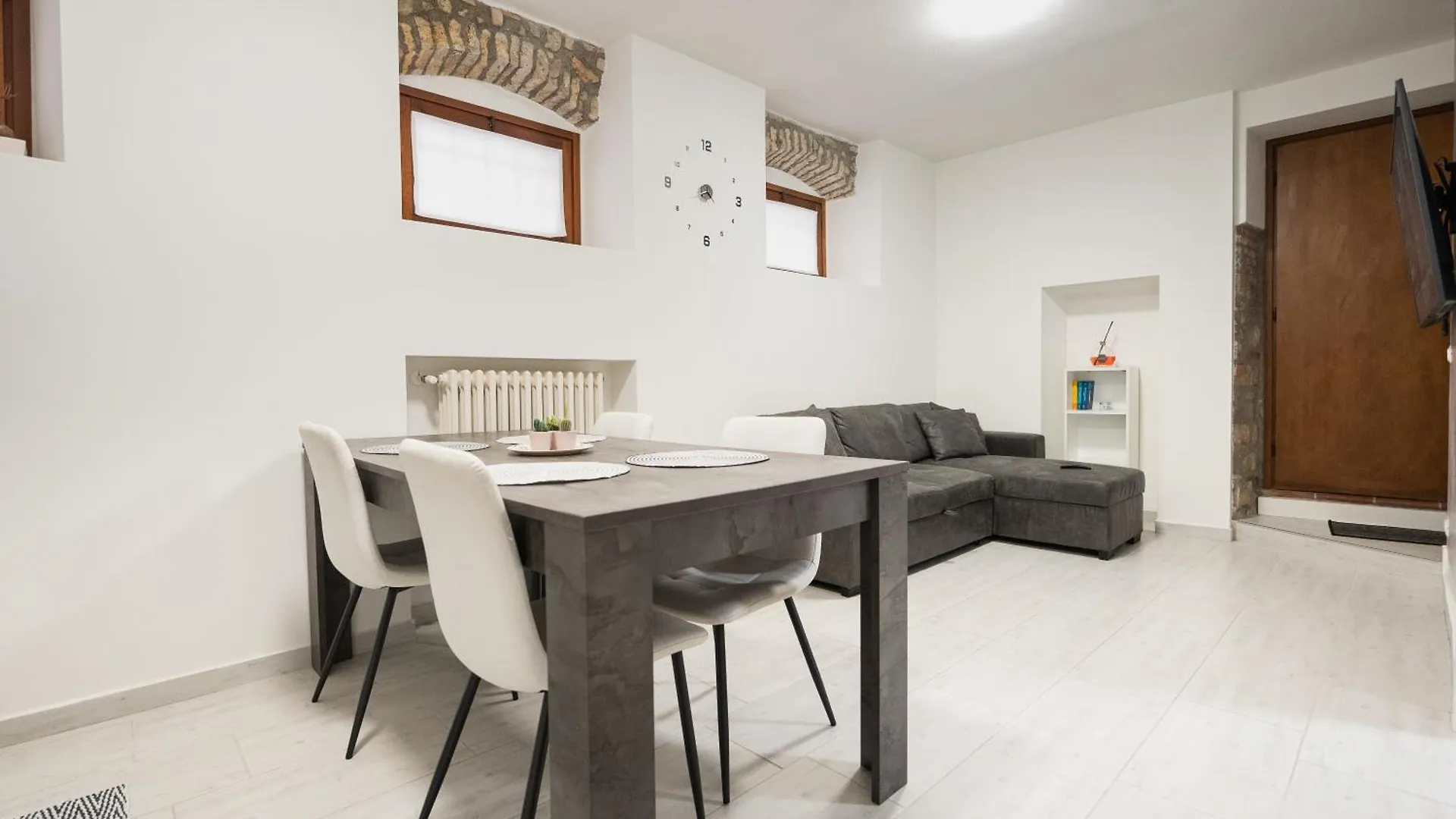 C-Apartment Lake Garda Salo 0*,