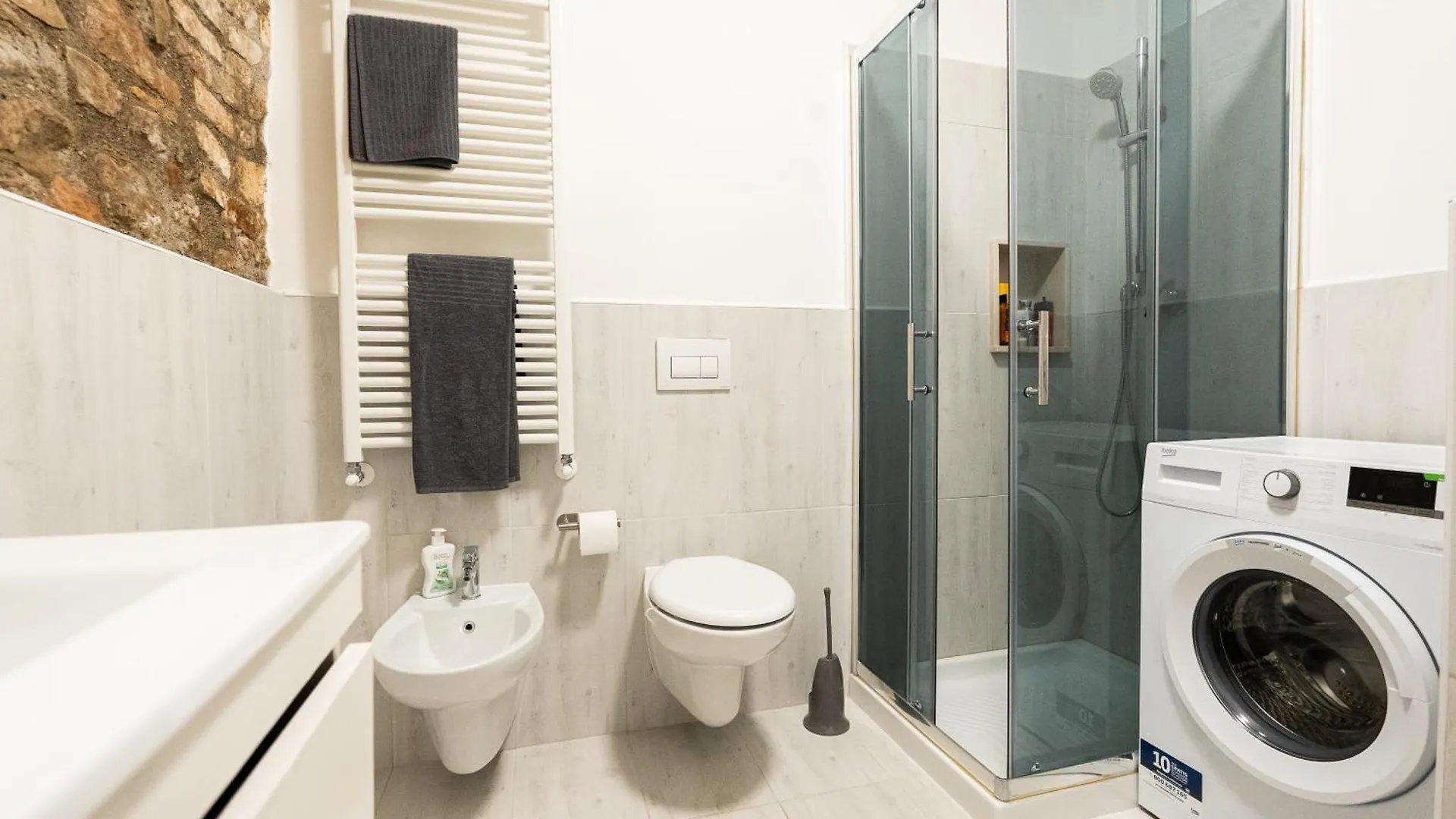C-Apartment Lake Garda Salo Italy